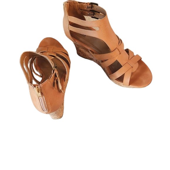 a.n.a. Molly Tan Wedge Sandals Size 8.5 M - Picture 1 of 3